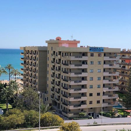 Beachfront Apartment In Fuengirola New Kültér fotó