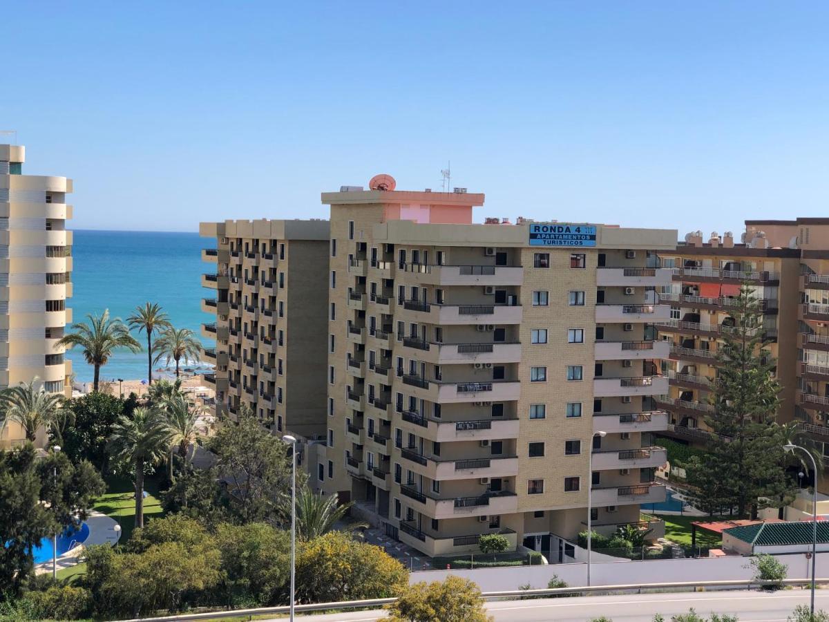 Beachfront Apartment In Fuengirola New Kültér fotó
