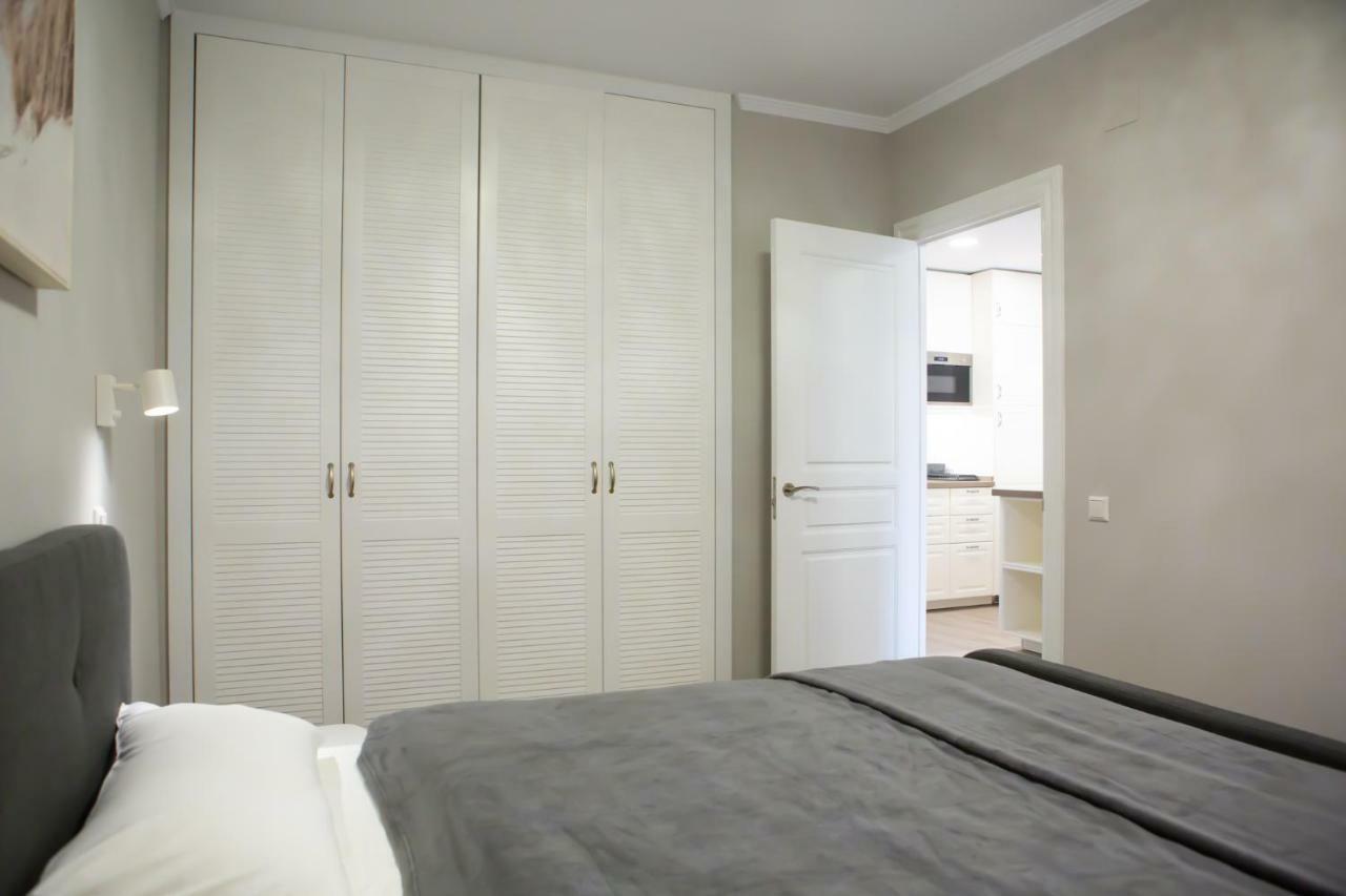Beachfront Apartment In Fuengirola New Kültér fotó