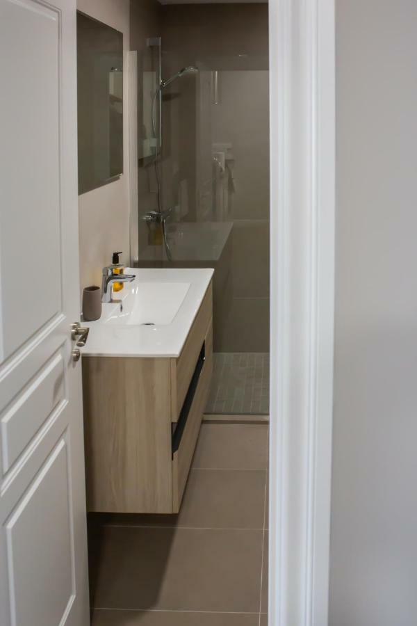 Beachfront Apartment In Fuengirola New Kültér fotó