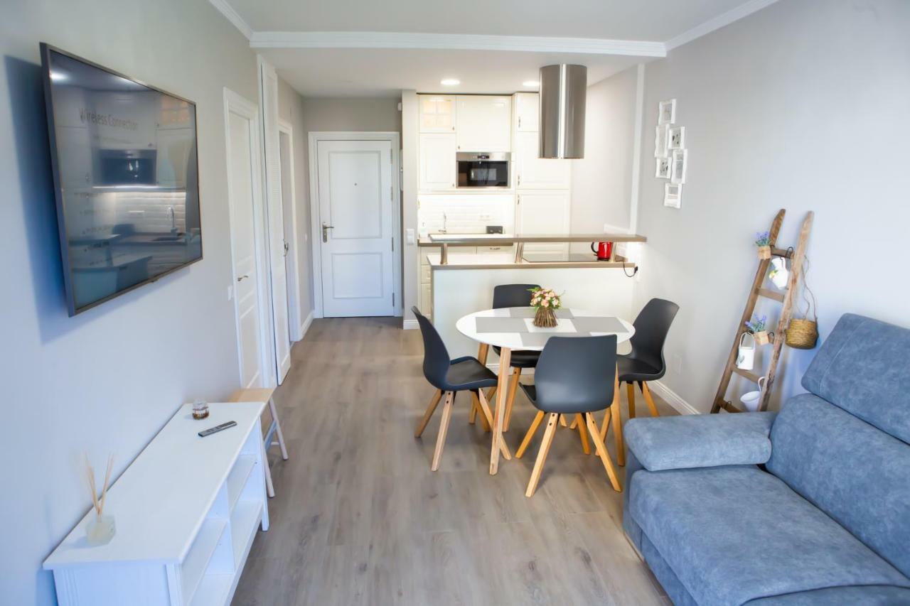 Beachfront Apartment In Fuengirola New Kültér fotó