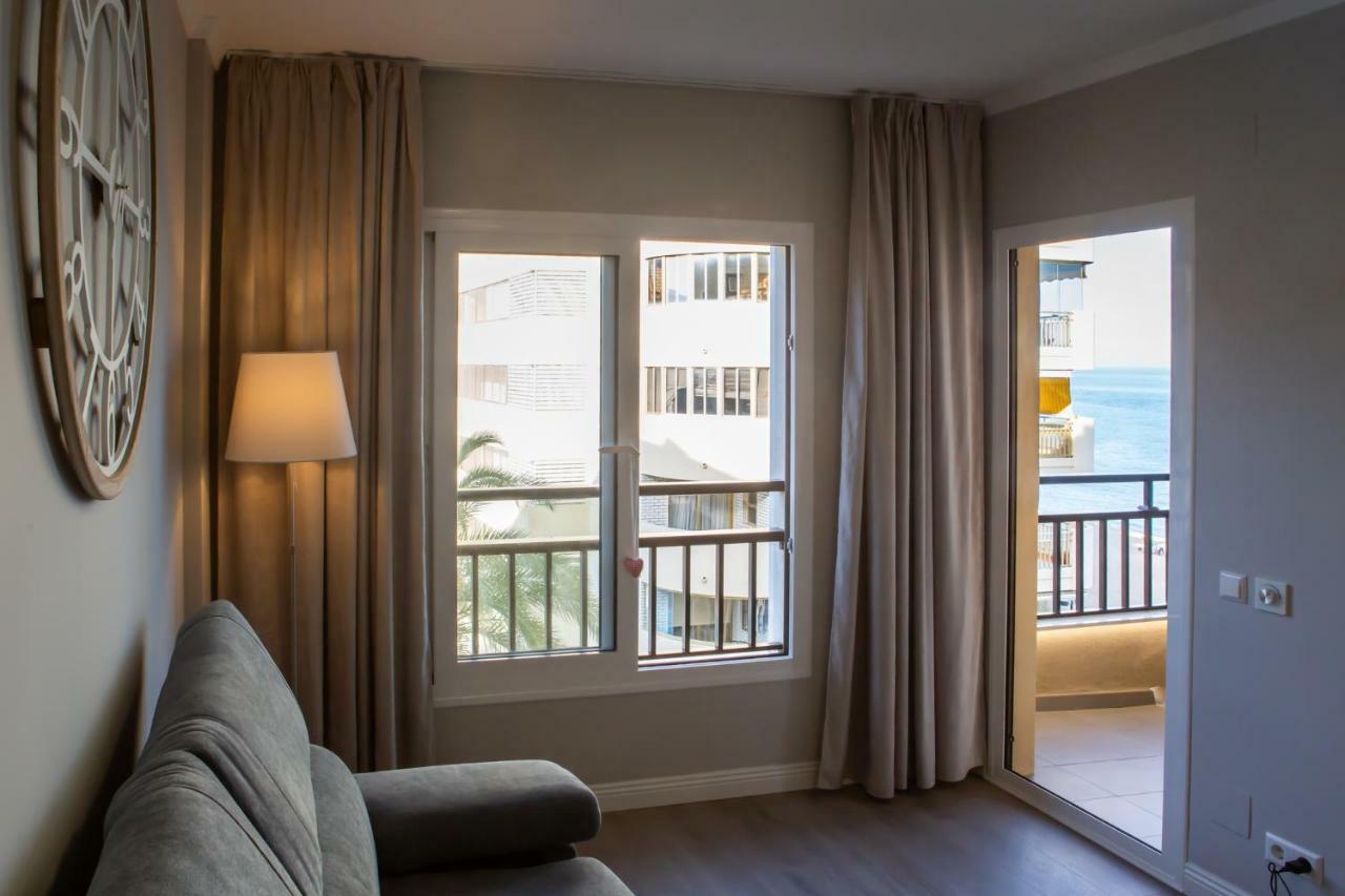 Beachfront Apartment In Fuengirola New Kültér fotó