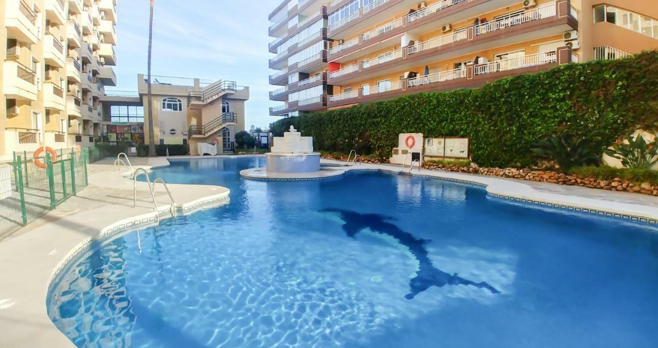 Beachfront Apartment In Fuengirola New Kültér fotó