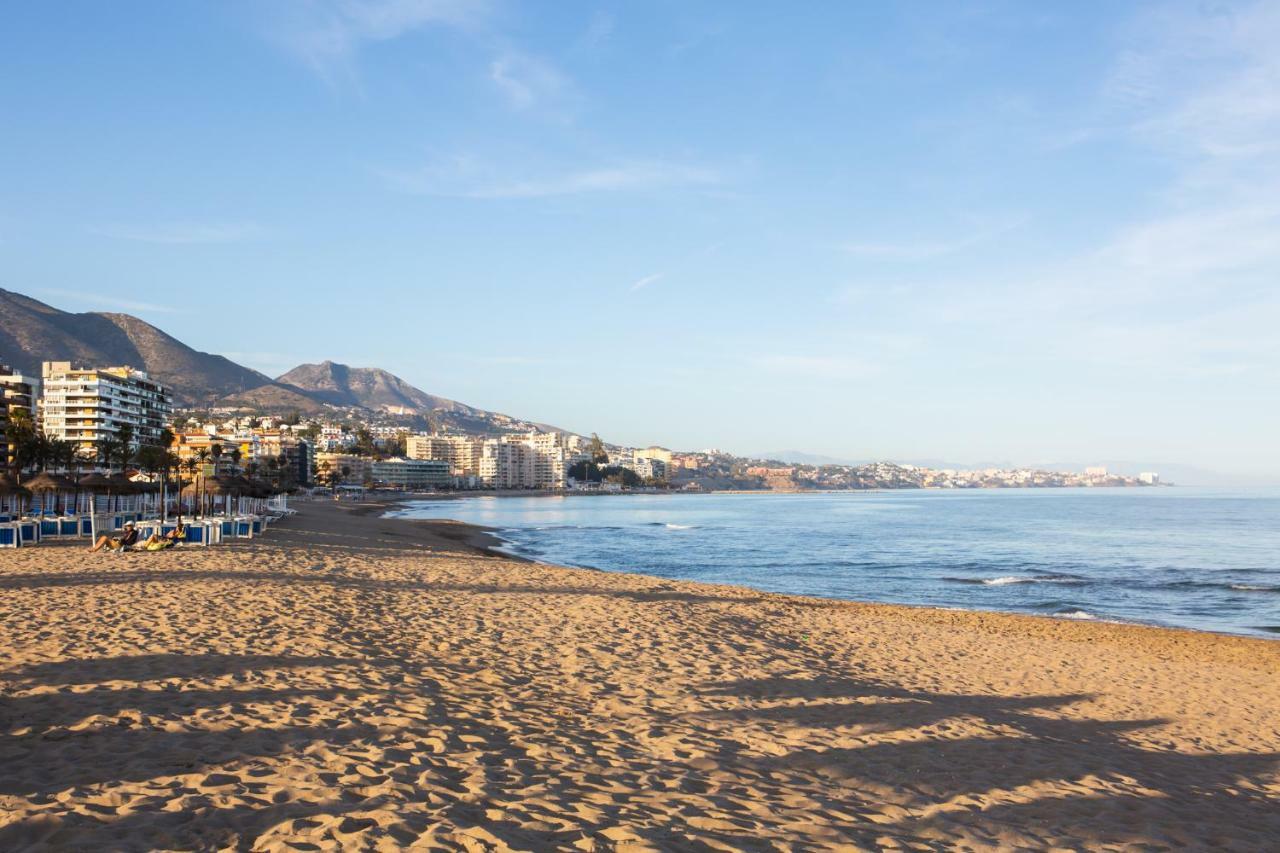 Beachfront Apartment In Fuengirola New Kültér fotó